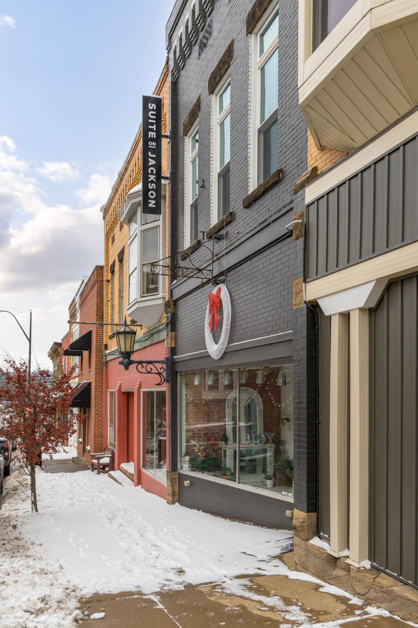 Chic Dowtown Escape-Walk To Shops & Dining - Oh Amish Country Millersburg Εξωτερικό φωτογραφία